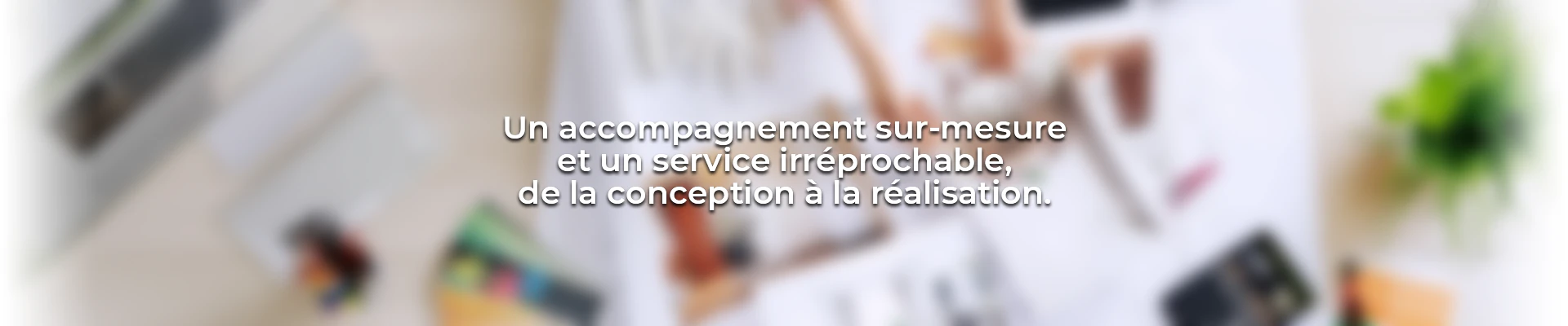 Communication de marque sur mur avec film personnalisé